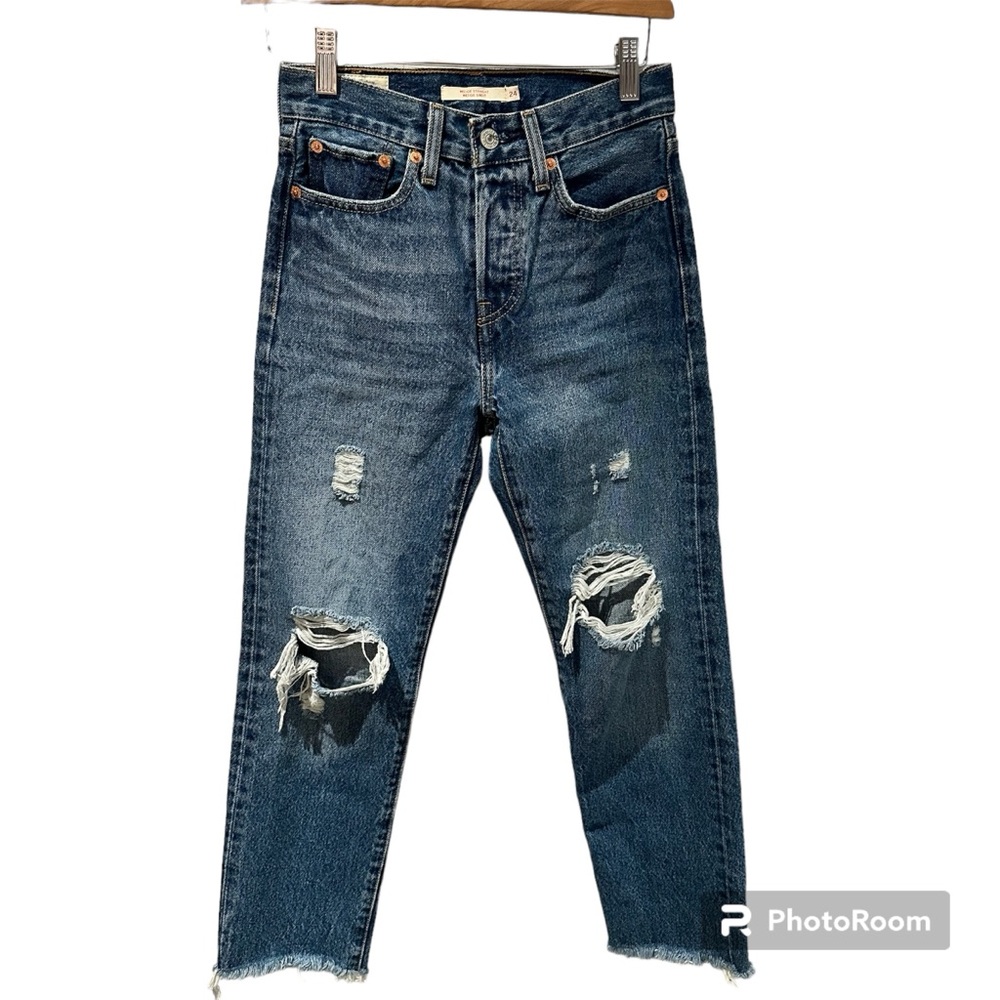Levi's Wedgie Straight Denim‎ Jeans Distressed Raw Hems Size 24